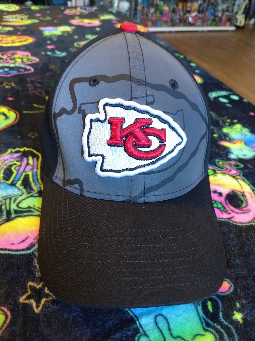 Kansas City Chiefs black and red New Era cap Youth Snapback NFL